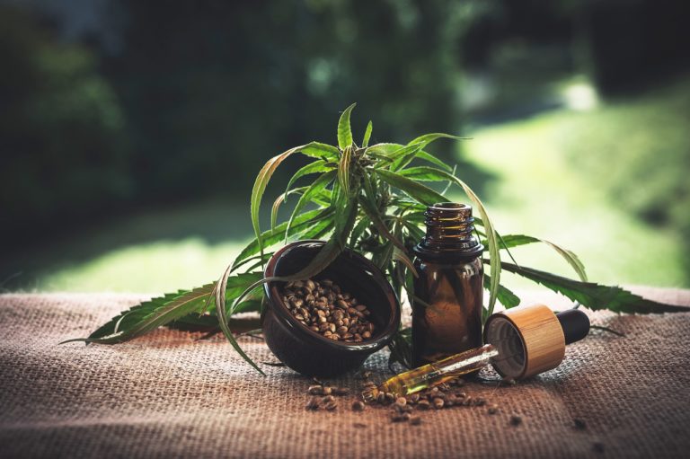 What Are the Best Benefits of Using Full Spectrum CBD Oil for Your Skin?