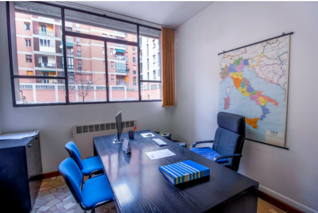 Basic Things To Have In Your New Real Estate Business Office