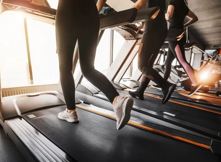 6 Amazing Benefits of Incline Treadmill Walking