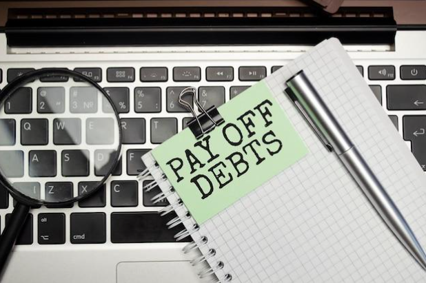 Using Your Emergency Fund to Pay Off Debt