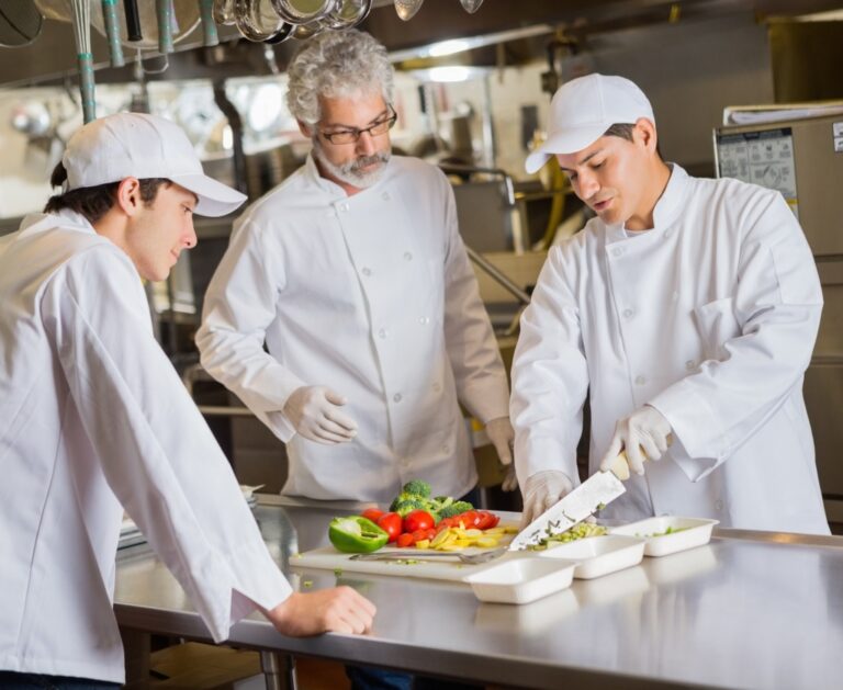 8 Risky Things Every Food Handler Shouldn’t Do