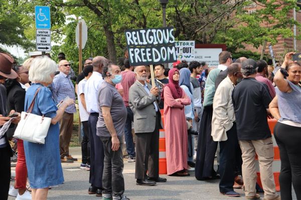 A Muslim-led parents’ group is protesting a new LGBT curriculum mandate in Maryland’s Montgomery County Public School system.