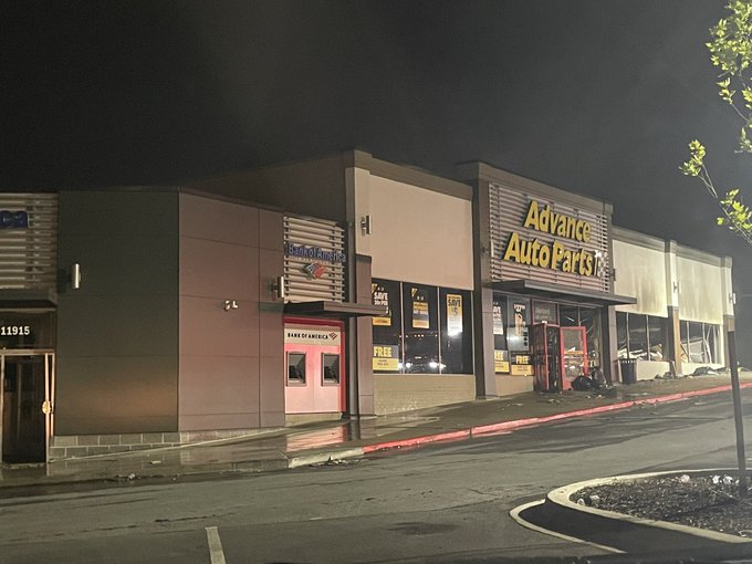19-Year-Old Charged with Arson in Advance Auto Parts Fire