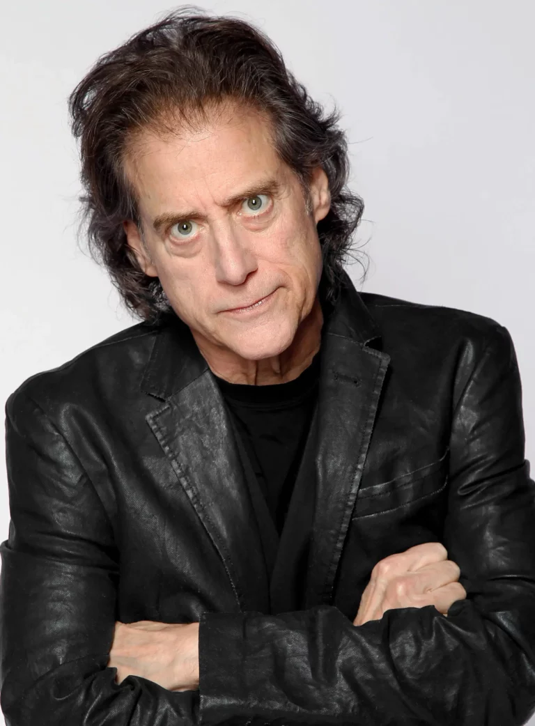 Richard Lewis, Acerbic Comedian and Character Actor, Dies at 76