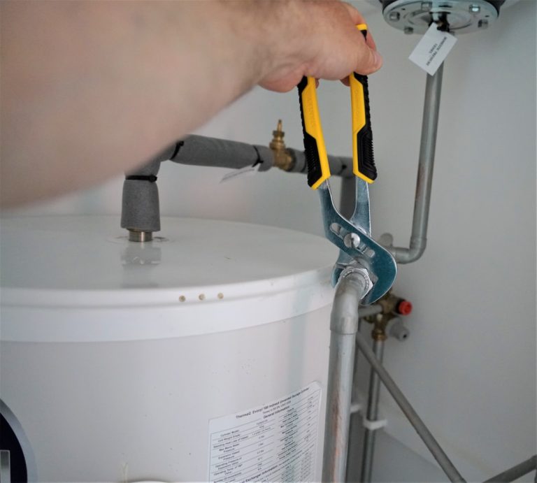 The Importance of Hiring a Licensed Plumber