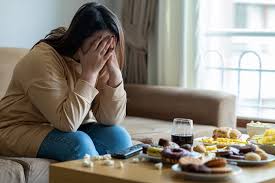 Emotional Eating Triggers & How to Break the Cycle